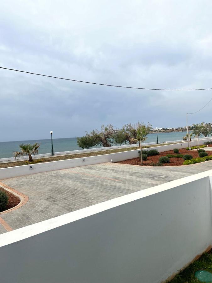 Fantasea Beachfront Villa