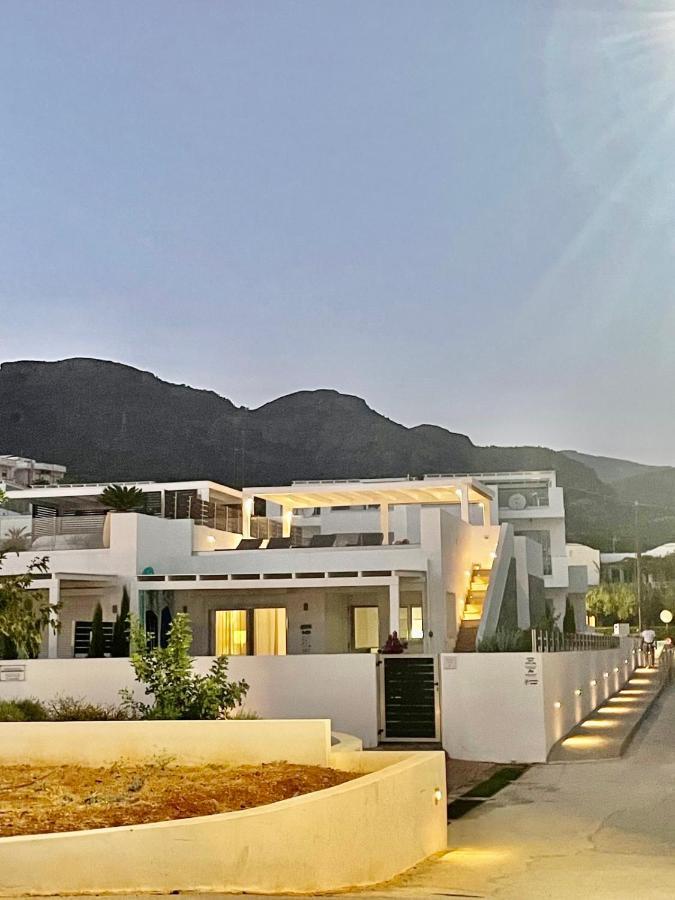 Fantasea Beachfront * Makry Gialos (Crete)