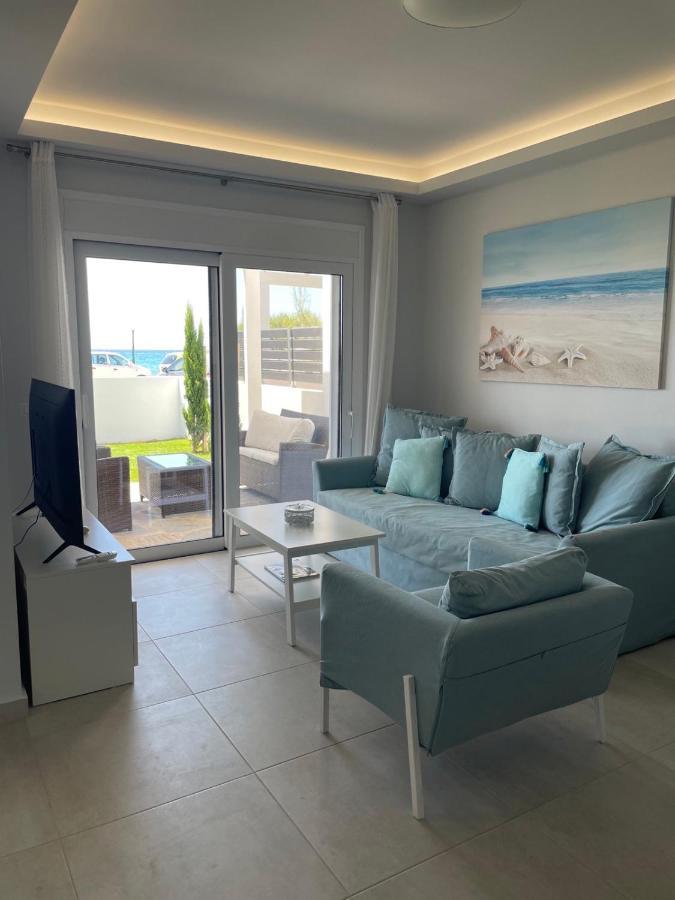 Fantasea Beachfront Villa
