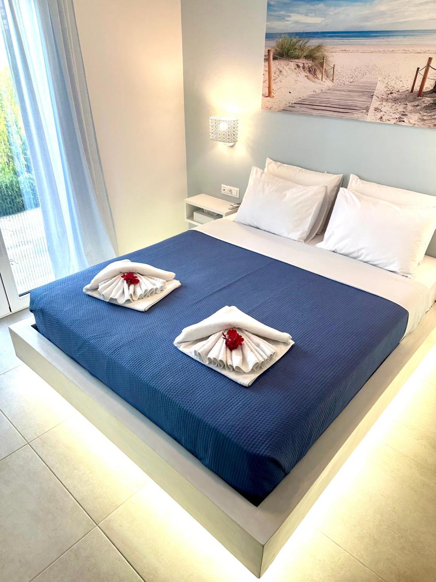 Villa Fantasea Beachfront *