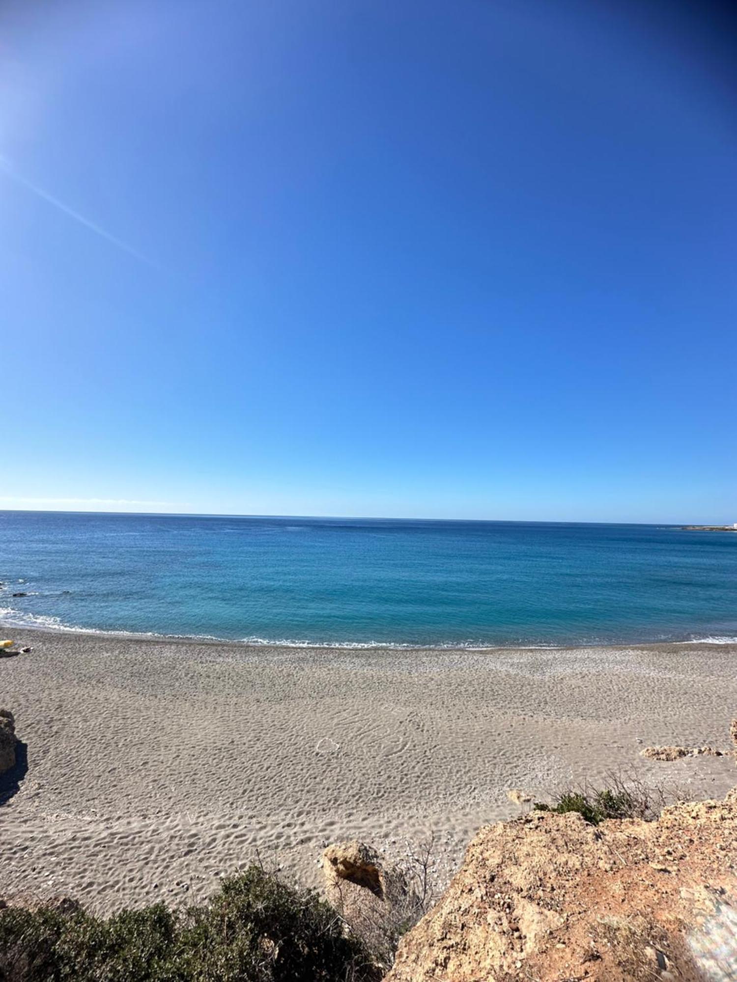 Fantasea Beachfront Makrýgialos